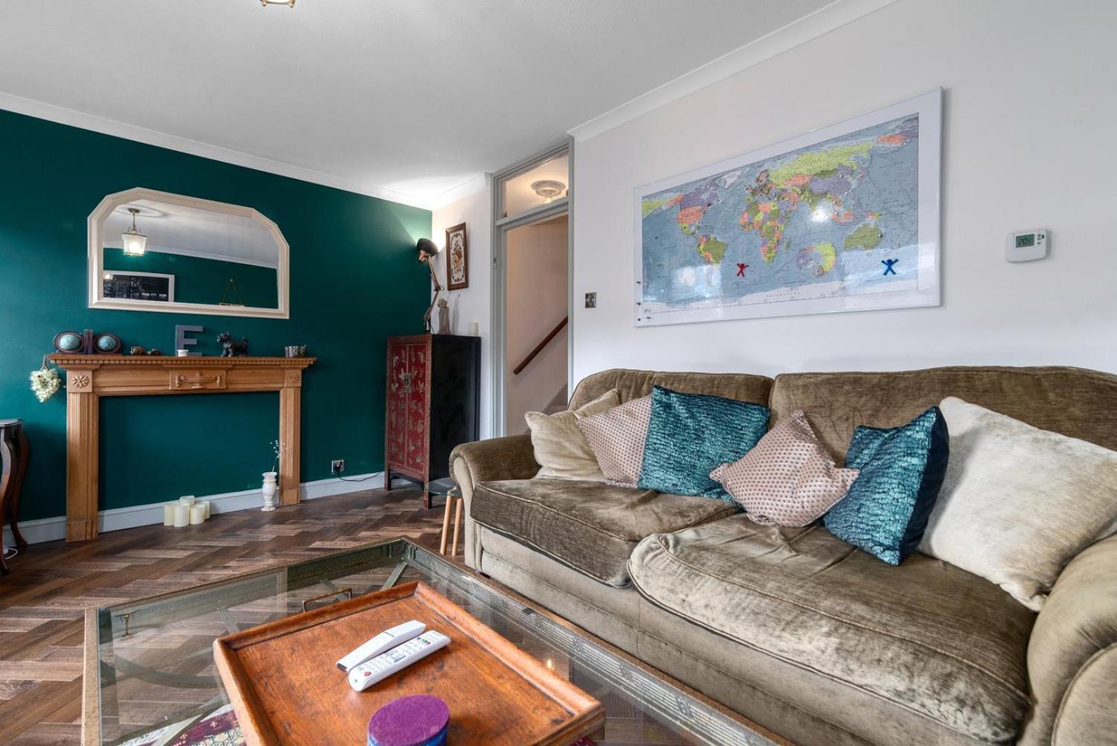 Ferienhaus Guestready - Beautiful 2br Townhouse W Garden London